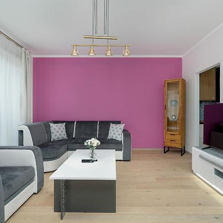 Apartment With Balcony And Free Parking In Poznan By Noclegi Renters Exterior photo