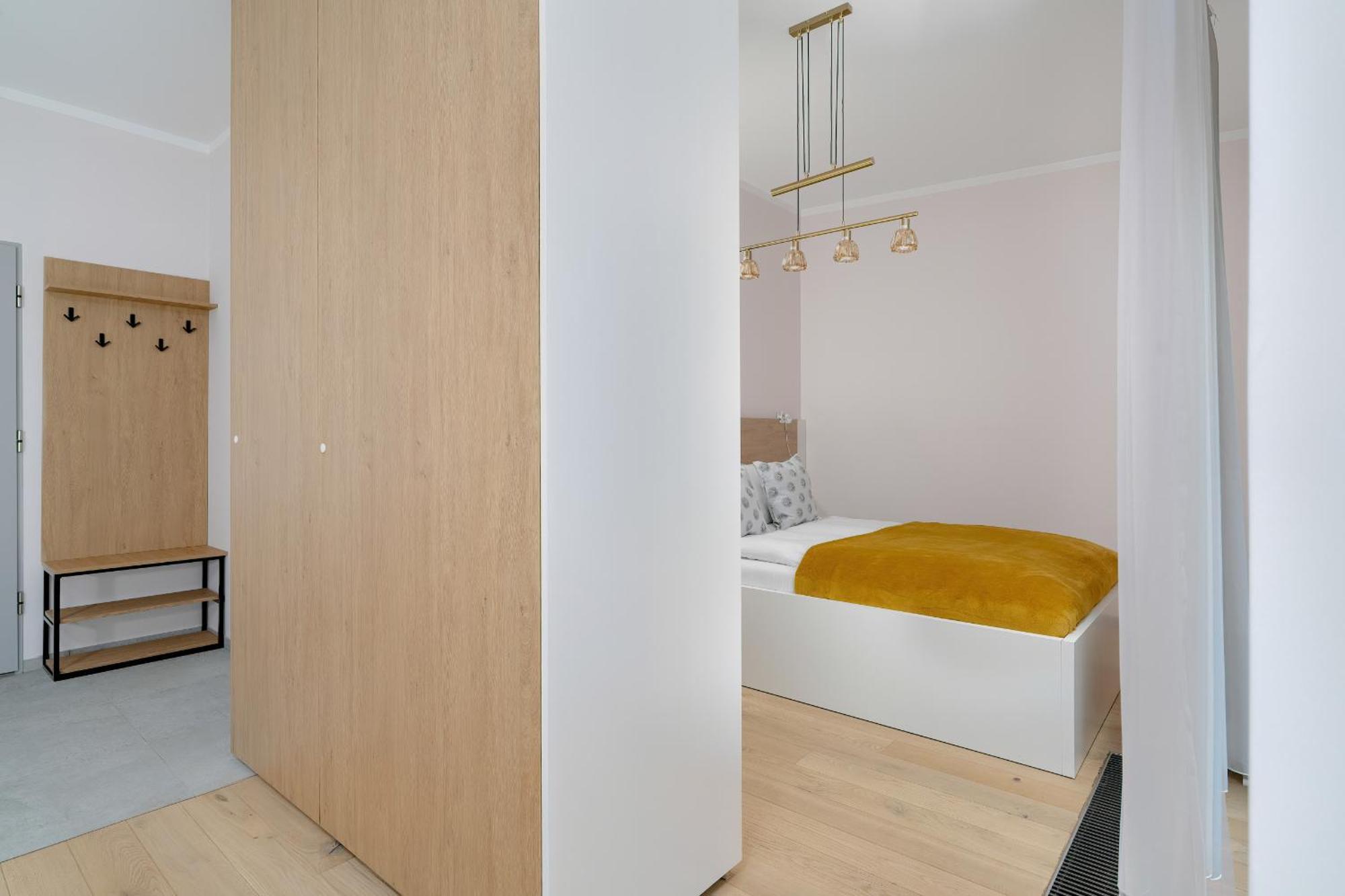 Apartment With Balcony And Free Parking In Poznan By Noclegi Renters Exterior photo
